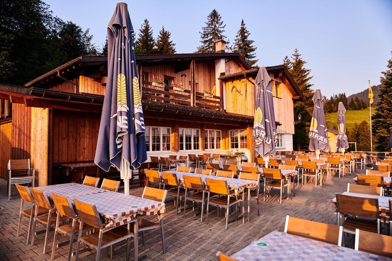 Montlinger Schwamm Hotel Oberriet Exterior foto
